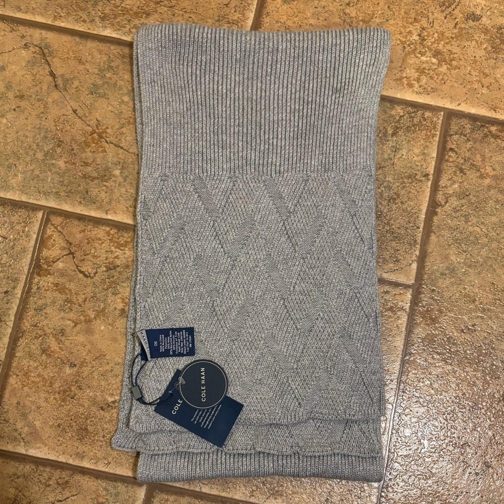 Nwt Cole Haan Lattice Ribbed Scarf.